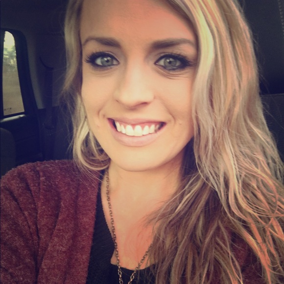 Meet your Posher, Jessica - Picture 1 of 1